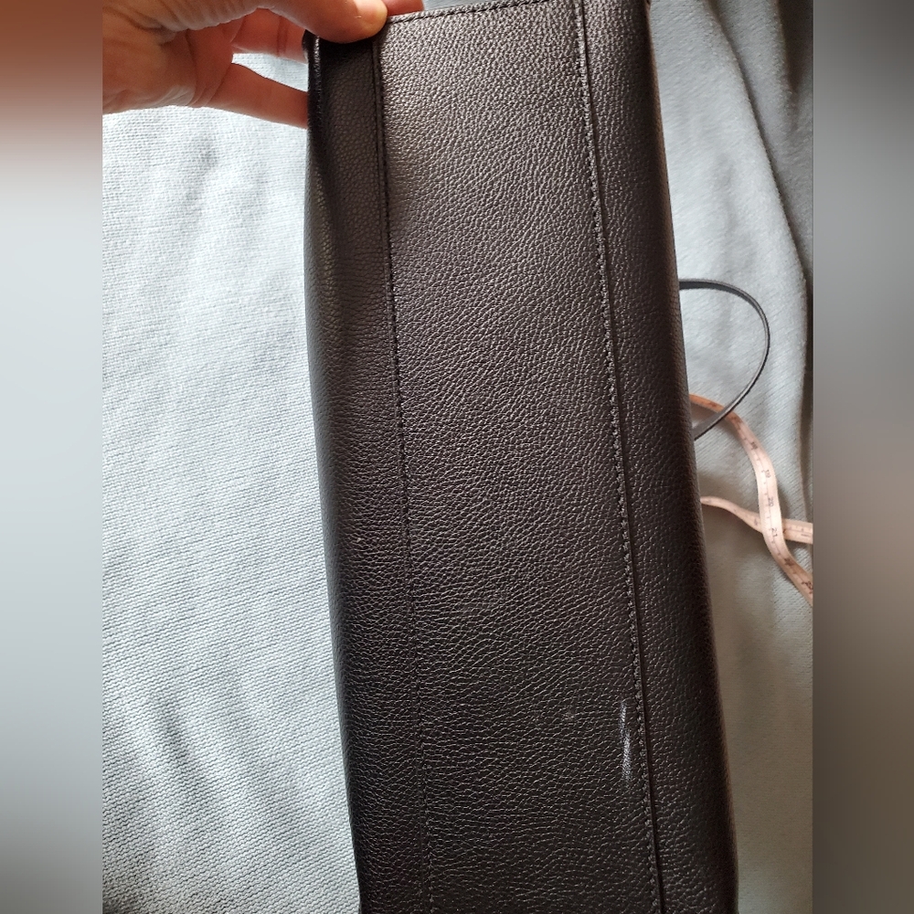 Marc Jacobs Black Leather Tote Sleek Design - Picture 16 of 16